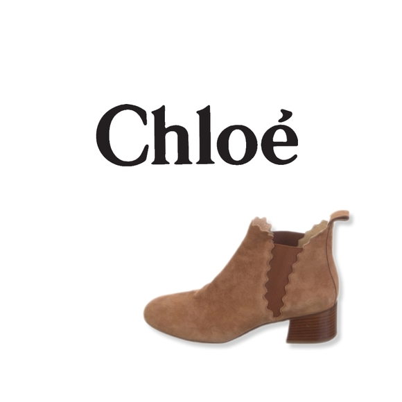 CHLOE WOMAN LAUREN SCALLOPED SUEDE ANKLE BOOTS LIGHT BROWN